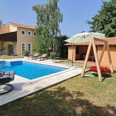 Sunny Garden Villa With Pool Loborika ภายนอก รูปภาพ