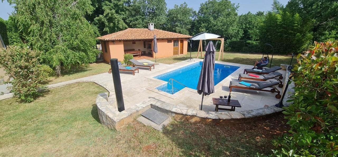 Sunny Garden Villa With Pool Loborika ภายนอก รูปภาพ