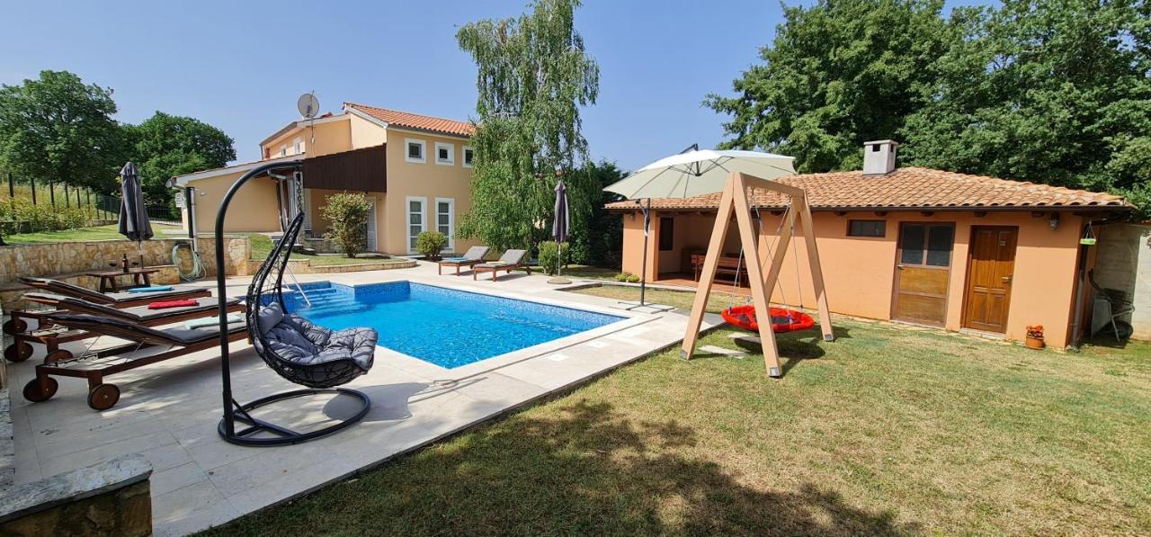 Sunny Garden Villa With Pool Loborika ภายนอก รูปภาพ