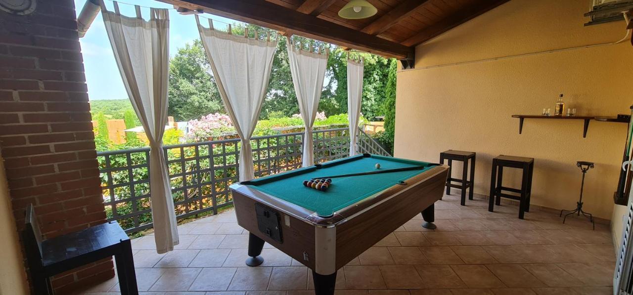 Sunny Garden Villa With Pool Loborika ภายนอก รูปภาพ