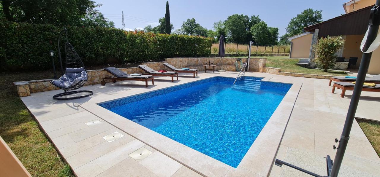Sunny Garden Villa With Pool Loborika ภายนอก รูปภาพ