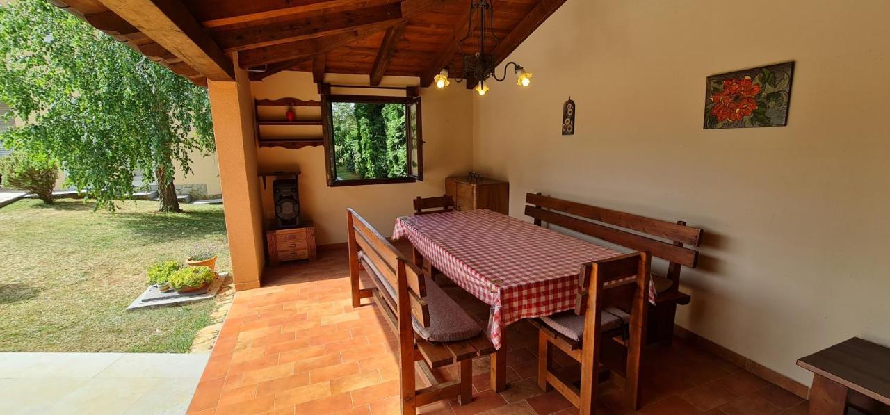 Sunny Garden Villa With Pool Loborika ภายนอก รูปภาพ