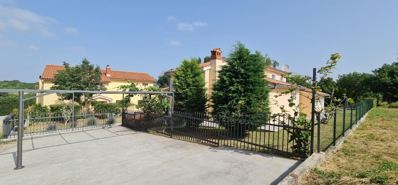 Sunny Garden Villa With Pool Loborika ภายนอก รูปภาพ