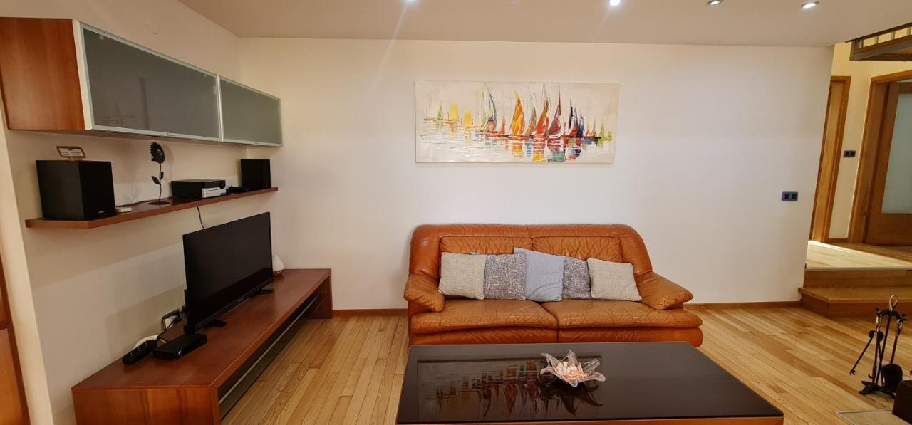 Sunny Garden Villa With Pool Loborika ภายนอก รูปภาพ